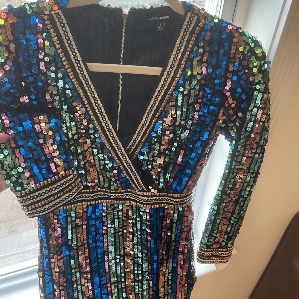 Sequined minidress, embroidered v-neck & waist w/ square gold beads. Never worn.
